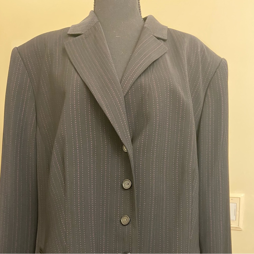 NWT  Tahari skirt suit Black w/burgundy stripes, skirt 21” waist, 25 1/2” long